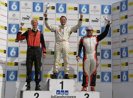 Claus Christensen vandt første løb foran Michael Christensen (tv) og Jacob Kristensen (th).